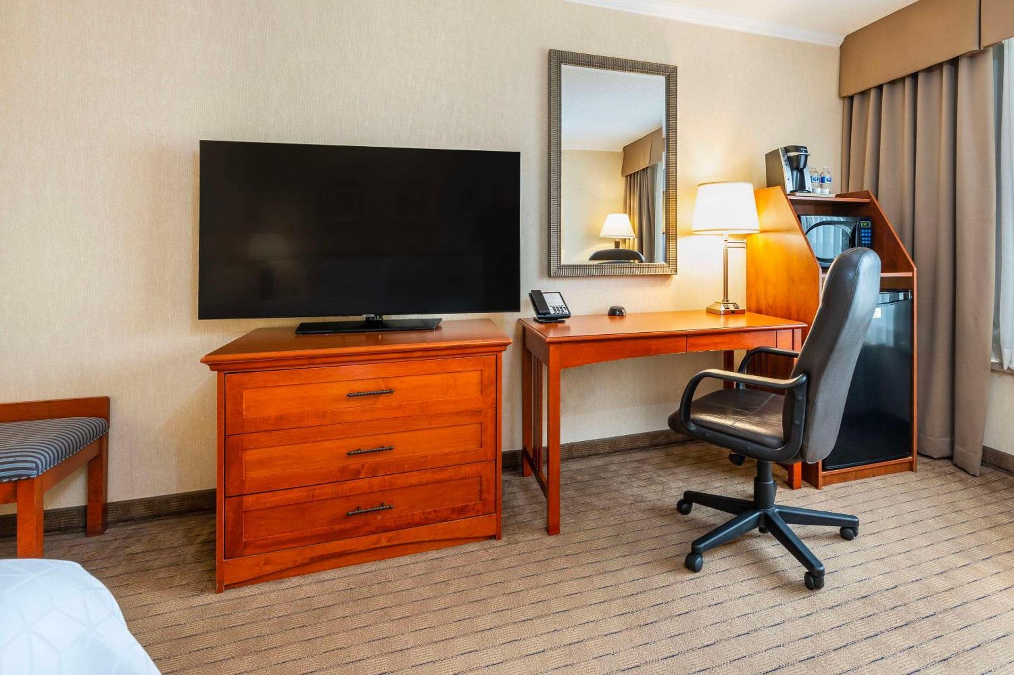 Allure Hotel & Conference Centre, Ascend Hotel Collection Barrie Buitenkant foto