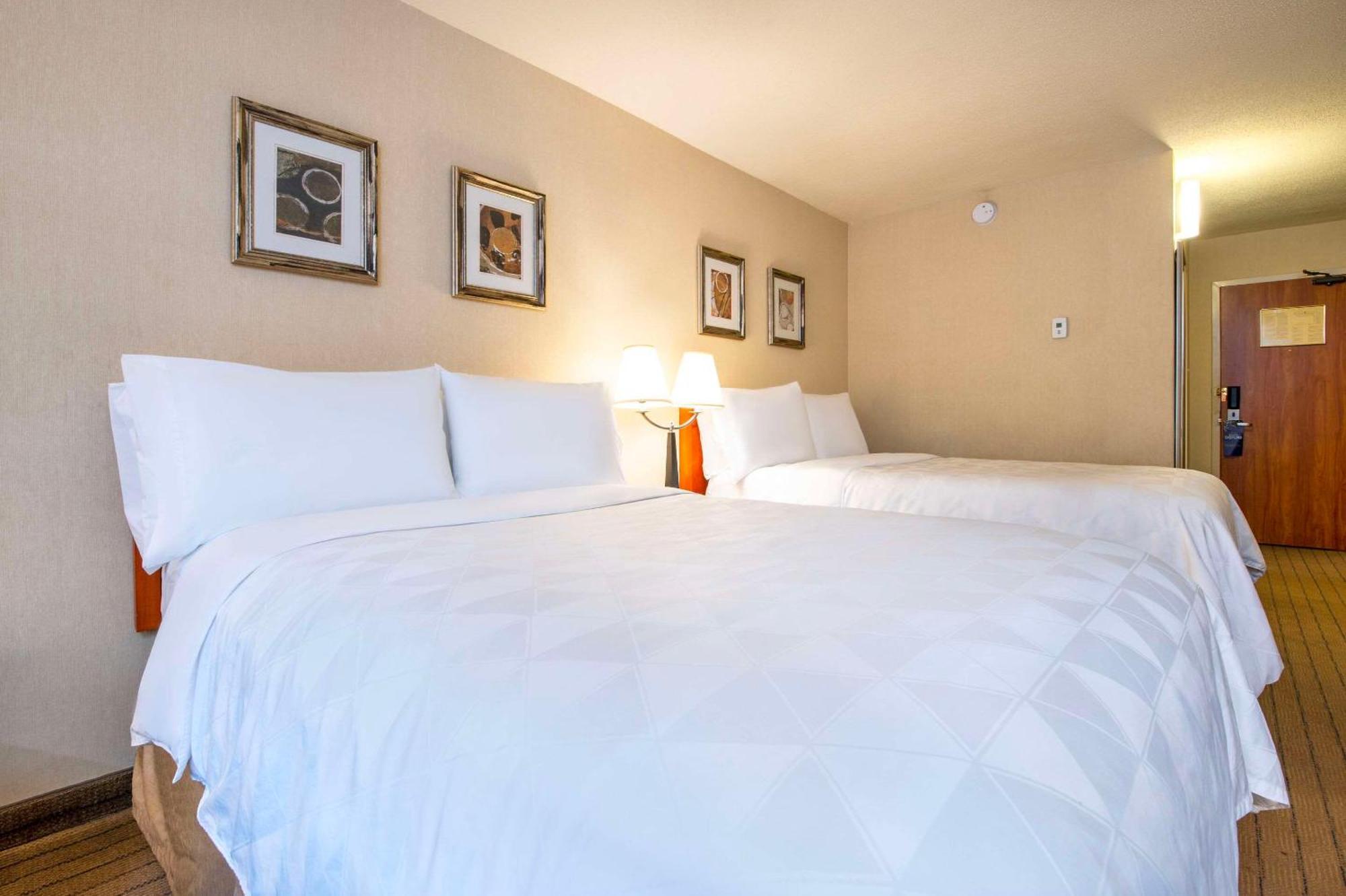 Allure Hotel & Conference Centre, Ascend Hotel Collection Barrie Buitenkant foto