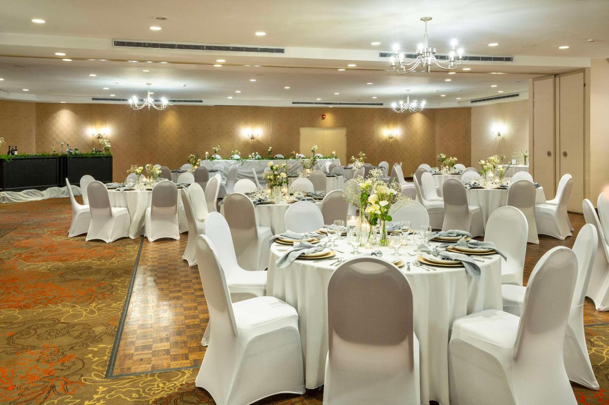 Allure Hotel & Conference Centre, Ascend Hotel Collection Barrie Buitenkant foto