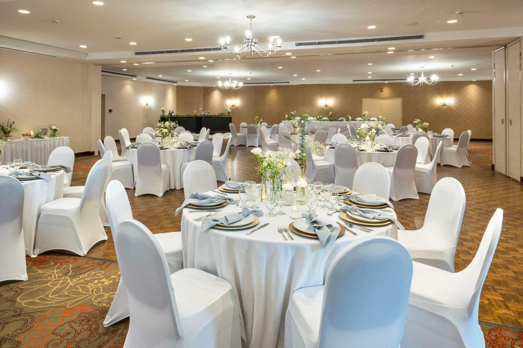 Allure Hotel & Conference Centre, Ascend Hotel Collection Barrie Buitenkant foto