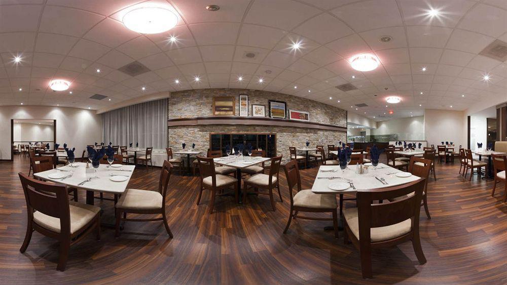 Allure Hotel & Conference Centre, Ascend Hotel Collection Barrie Buitenkant foto